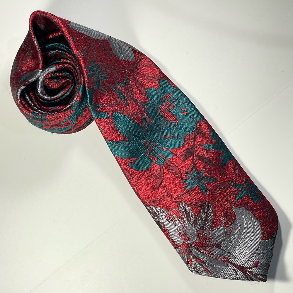 Oscar de la Renta studio neck tie vintage red gray green made in USA floral